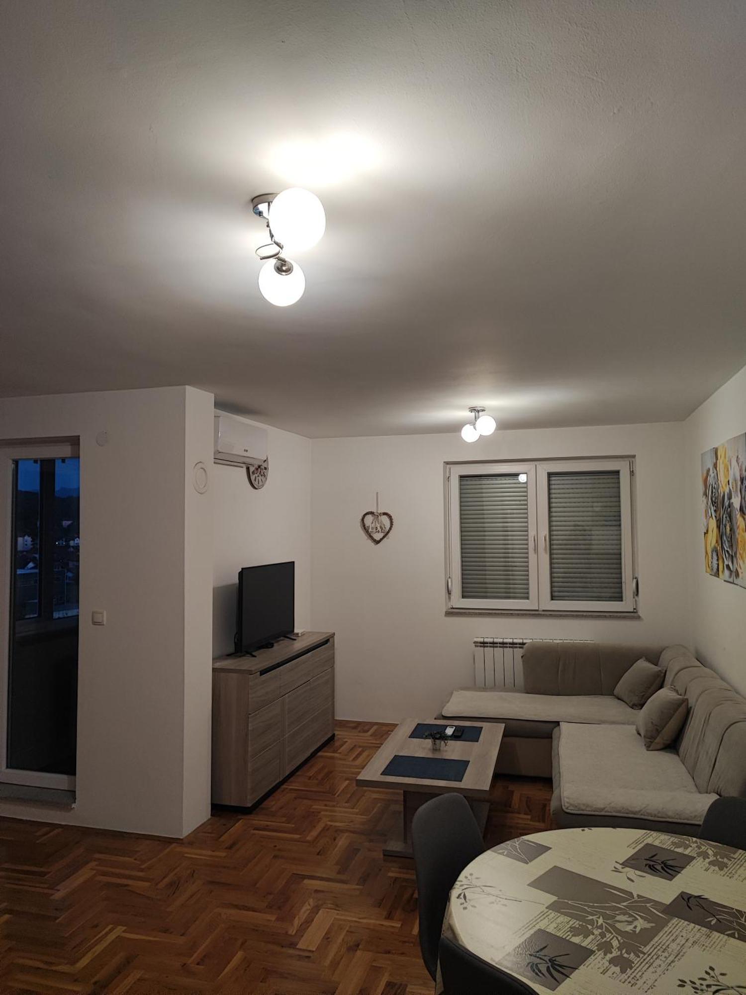 S&D Apartman Lukavica Dış mekan fotoğraf
